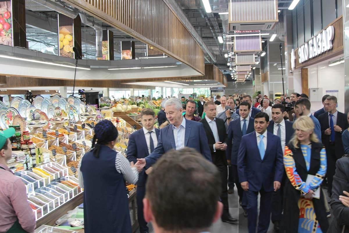 Мэр Москвы Сергей Собянин посетил Велозаводский рынок