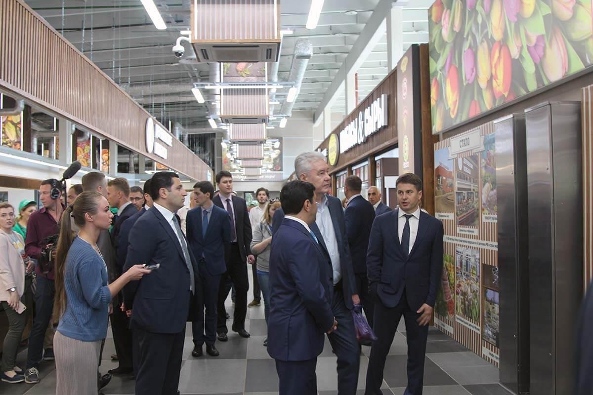 Мэр Москвы Сергей Собянин посетил Велозаводский рынок